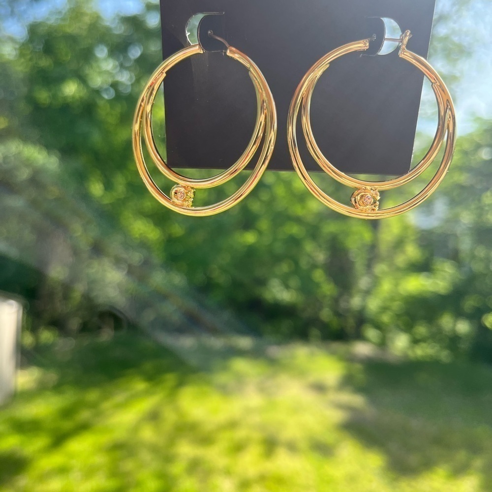 Coach Gold Triple Hoop Earrings NWT • Classic Logo Detail Stud Hoops - Picture 3 of 4
